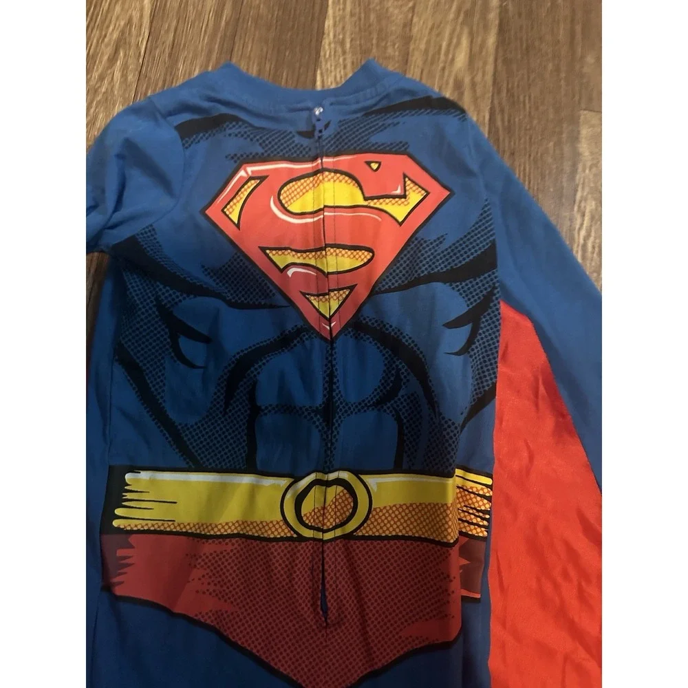 DC Comics Superman Halloween Costume/ Pajamas One Piece With Attached Cape Sz 3T